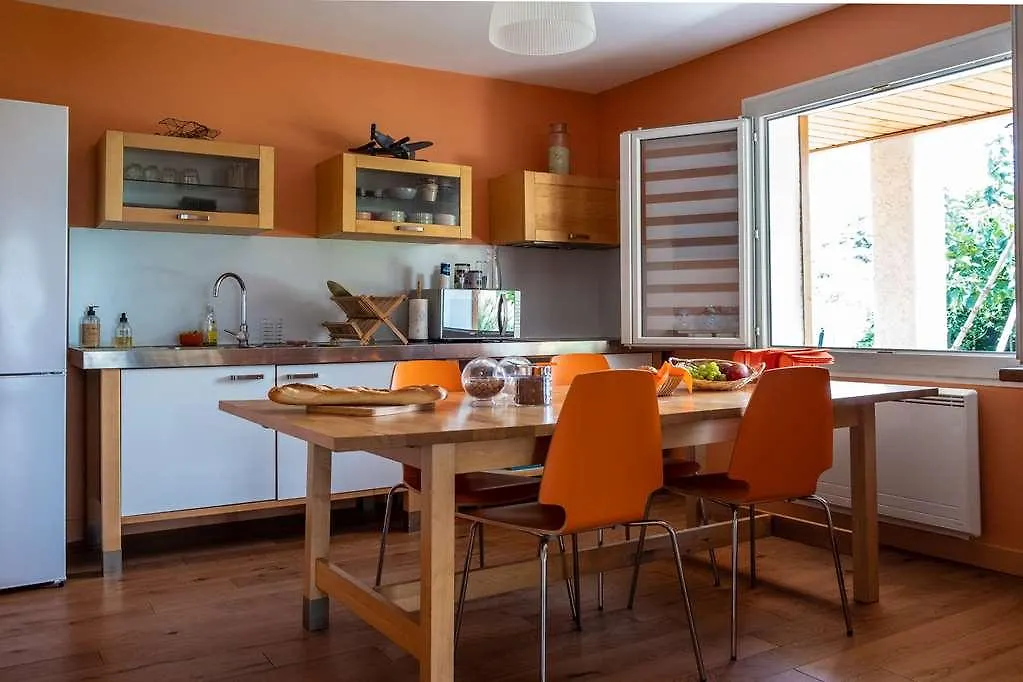 Escale Villa Marignane Bed & Breakfast